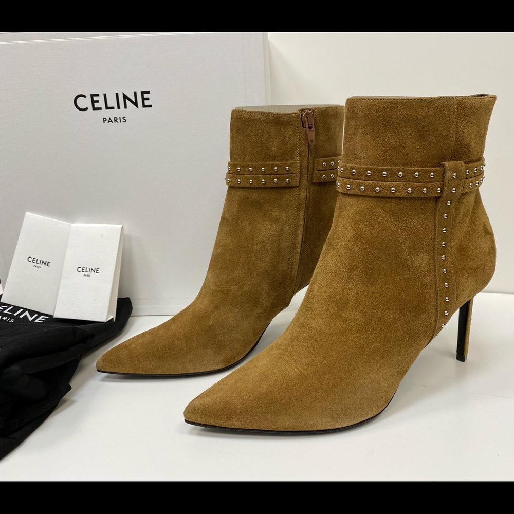 Celine Booties! Sharp Boot In Suede Calfskin. SZ 40
Brand new, never worn! - Picture 2 of 7